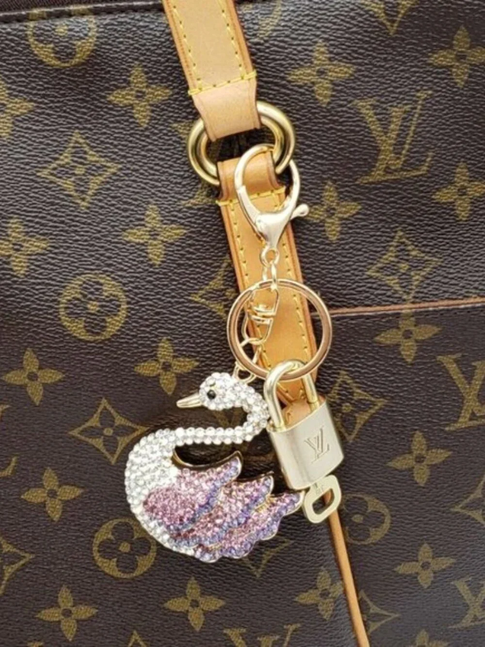 Authentic Louis Vuitton Padlock Gold 🔒 Key Set + Unbranded Swan Keychain Charm